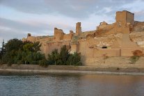 المغارات الأثرية منازل تقي السوريين من براميل الموت