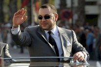 محمد السادس يخترق أفريقيا موطدًا مكانة المغرب فيها