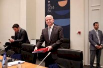 هيغ: الظروف توافرت لاعادة فتح السفارة البريطانية في ايران