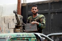 الحوثيون يسيطرون على مدينة عمران اليمنية