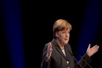 ميركل ستزور الصين لتعزيز الشراكة الاستراتيجية بين البلدين