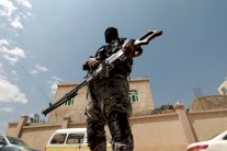 مقتل 15 شخصا في معارك قبلية بوسط اليمن