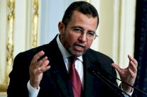 تبرئة رئيس وزراء عهد مرسي من حكم بالسجن لسنة