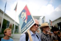  ادوارد سنودن طلب تمديد اقامته في روسيا