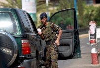 مسلحون يعتقد انهم من القاعدة يقتلون ضابطا من الشرطة اليمنية