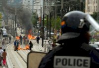 فرنسا تهدد الذين يهتفون بقتل اليهود خلال التظاهرات