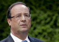 هولاند يرأس اجتماع أزمة بشأن الطائرة الجزائرية المنكوبة