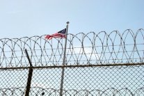 قرار للجنة في غوانتانامو بامكانية الافراج عن احد معتقلين كويتيين اثنين