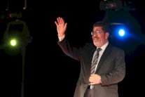  الرئيس المصري المعزول محمد مرسي يحيي 