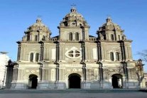  حريق يسبب دمارا كبيرا في واحدة من اقدم كنائس الصين