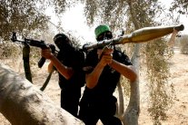 حماس ترفض مجرد طرح فكرة نزع سلاحها