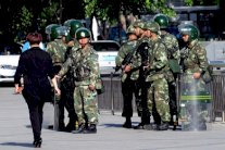  الصين ترصد مكافآت بالملايين لتعقب 