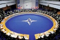  الاطلسي: حرية ومستقبل اوكرانيا مهددان