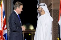 كاميرون يحادث محمد بن زايد ونتانياهو هاتفيًا 