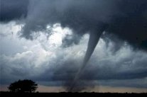 وصول الاعصار هالونغ الى جنوب غرب اليابان