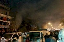 غضب شعبي وسط بغداد والجماهير تمزق صور المالكي 