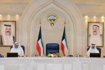 الكويت تسقط الجنسية عن عشرة أبرزهم نبيل العوضي