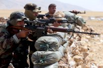 بارزاني يطلب أسلحة من ألمانيا لمواجهة الدولة الإسلامية