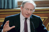 سياسي بريطاني مخضرم يدعو إلى التعاون مع إيران 