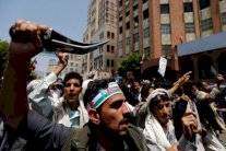 الآلاف من مناصري الحوثيين يتظاهرون في صنعاء