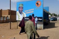 رئيس البرلمان النيجري غادر لبوركينا فاسو بعد اتهامه بالاتجار بالاطفال