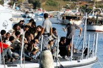 18 جثة على مركب مهاجرين في البحر جنوب لامبيدوزا