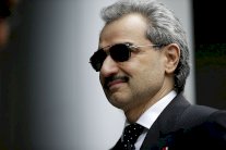 الرئيس الفرنسي يجتمع بالامير الوليد بن طلال