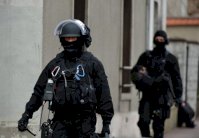 اعتقال شيشاني في فرنسا كان يحاول تجنيد فتاة للقتال في سوريا