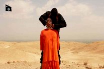 والدة رهينة أميركي تناشد البغدادي لإطلاق سراح ابنها