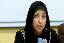  البحرين تمدد اعتقال ابنة المعارض الخواجة رغم اعتراض الامم المتحدة
