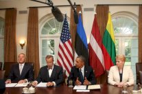 أوباما لتحالف دولي ضد داعش من ويلز 