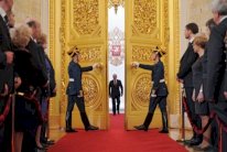 الكرملين مستعد لنشر اتصال هاتفي حول اوكرانيا بين بوتين وباروزو