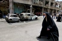  عمليات القاء المساعدات والغارات الاميركية في العراق منذ اول اب