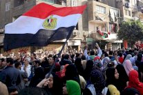 بريطانيا لن تحظر (الإخوان) لكنها ستحاصرهم 