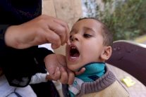 الحكومة السورية المعارضة توقف حملة تلقيح بعد وفيات واصابات بين الاطفال