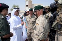 سيف بن زايد يتابع تدريبات مشتركة بين الإمارات وألمانيا