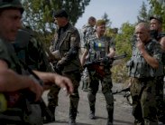 قافلة مساعدات انسانية روسية تعبر الحدود في اتجاه شرق اوكرانيا