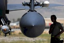 العالم يحارب 