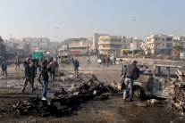 مقتل 17 شخصا في قصف جوي على مدينة في محافظة حلب