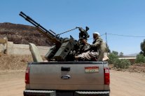 رئيس اليمن يدعو الحوثيين مجددًا إلى الإنسحاب من صنعاء