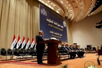 لا استجابة لتظاهرات ضد العبادي .. والتأجيل لتبرير الفشل!