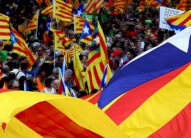 مدريد تطعن قضائيًا في استفتاء كاتالونيا حول الاستقلال