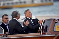 جورج كلوني وأمل علم الدين يتوّجان قصة حبهما بالزواج