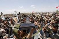 الاسلحة حلت مكان الاقلام في مدارس في شمال صنعاء