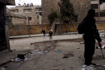 تدفق اللاجئين الاكراد السوريين يتراجع على معبر يومورتاليك