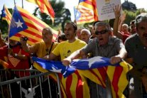 مدريد مصممة على تعطيل استفتاء كتالونيا حول الاستقلال