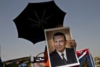  ترقب الحكم على مبارك بـ
