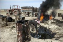 قوات التحالف تستهدف 12 مصفاة نفطية تديرها داعش في سوريا