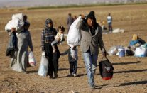 مئات الاكراد يقتحمون الحدود للوصول الى سوريا 