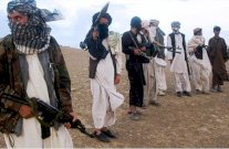 10 من قادة طالبان السابقين يبايعون